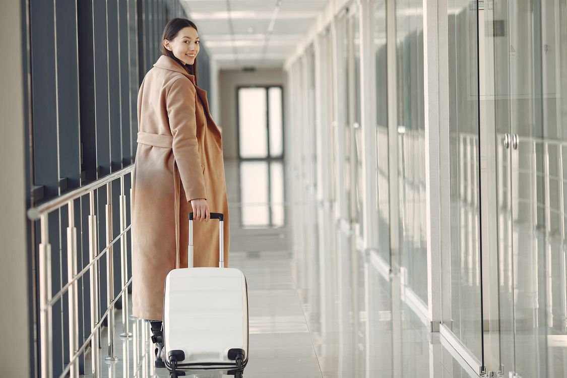 Hand Luggage Size Rules: UK Airlines Compared (2026 Guide) Hand Luggage Size Rules: UK Airlines Compared (2026 Guide)