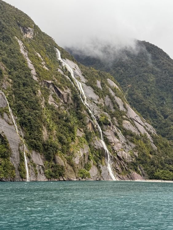 New Zealand Travel Itinerary: 3 Weeks Across Both Islands New Zealand Travel Itinerary: 3 Weeks Across Both Islands